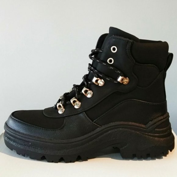 Boots - Picture 2 of 7